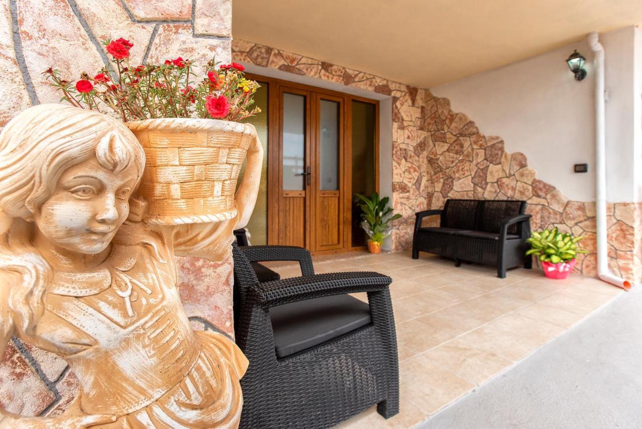 Apartmán Da Mario & Marianna Campanedda Exteriér fotografie