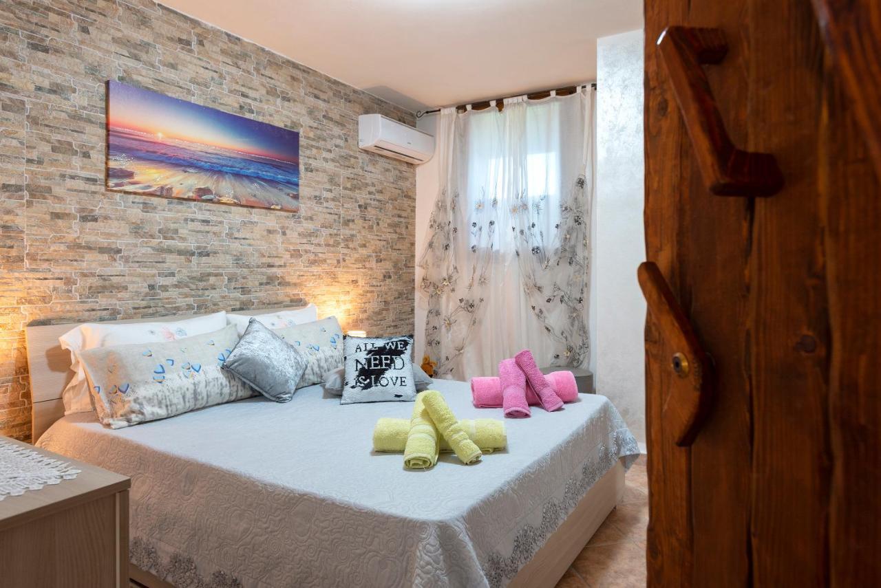 Apartmán Da Mario & Marianna Campanedda Exteriér fotografie